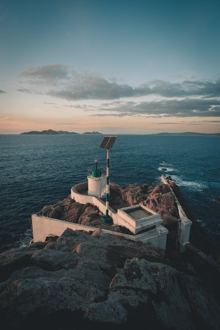 photo of sea during daytime